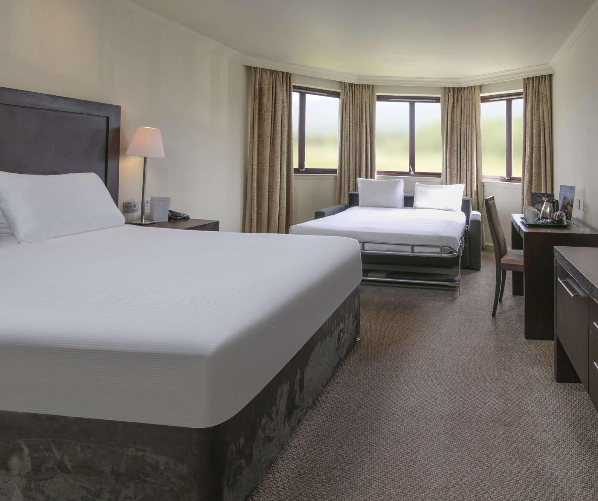 Glasgow Westerwood Hotel, Spa & Golf Resort Cumbernauld Eksteriør bilde